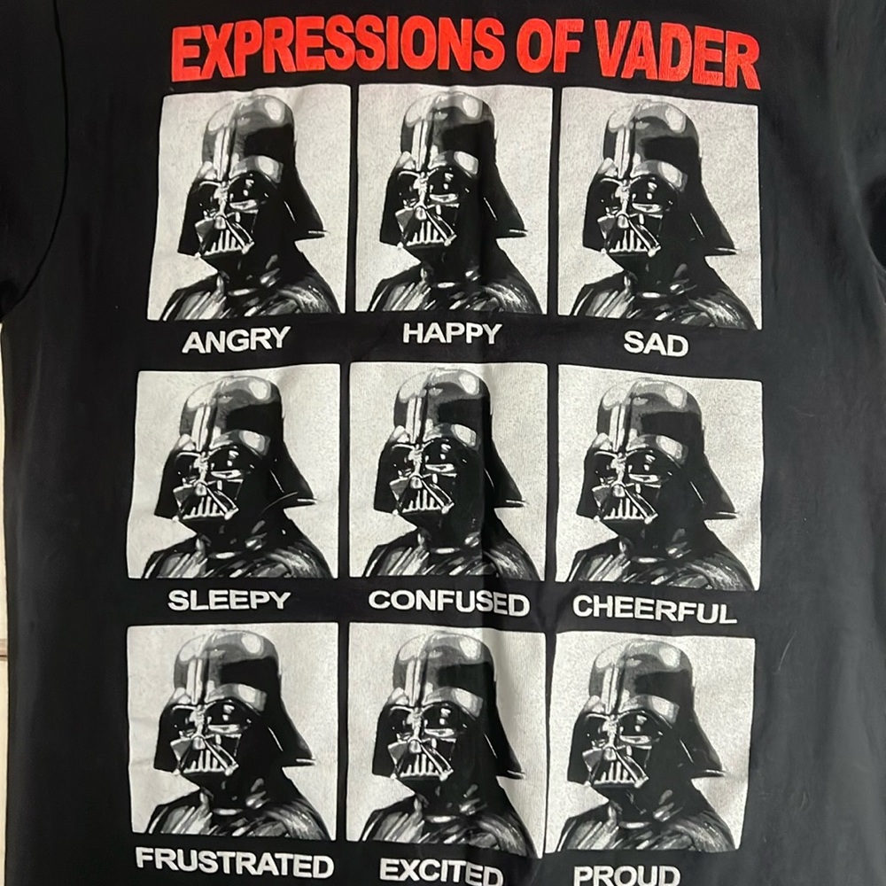 Star Wars- The Expressions of Vader tee shirt Size S